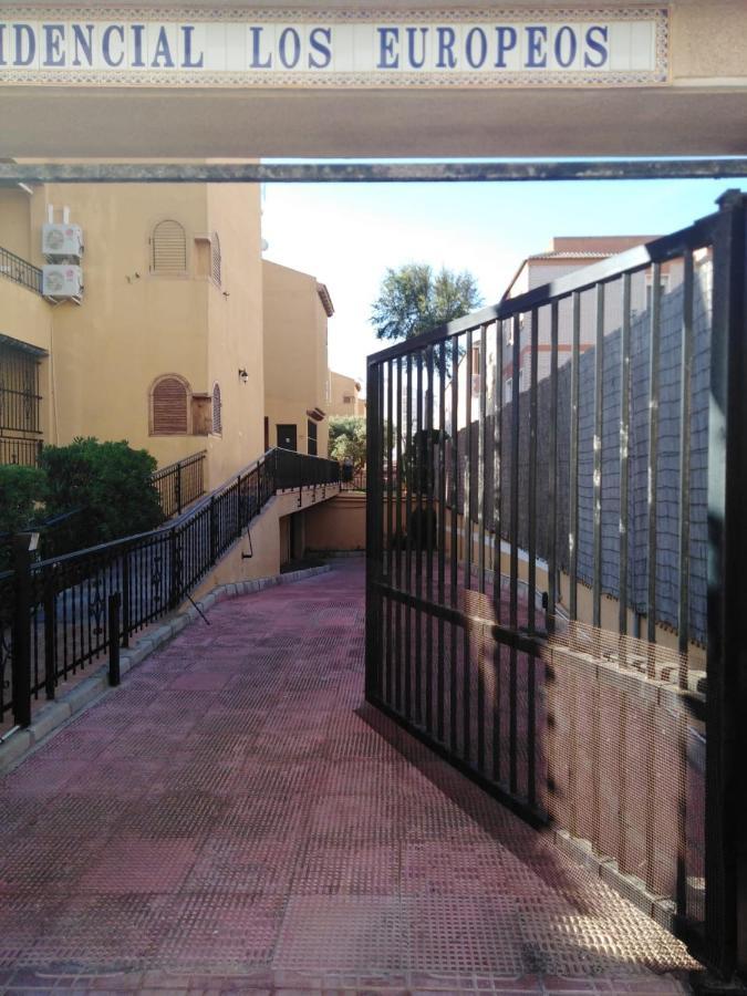 IDEAL para VERANO con PISCINA e INVIERNO con COCINA de LEÑA La Mata (Torrevieja) Exterior foto