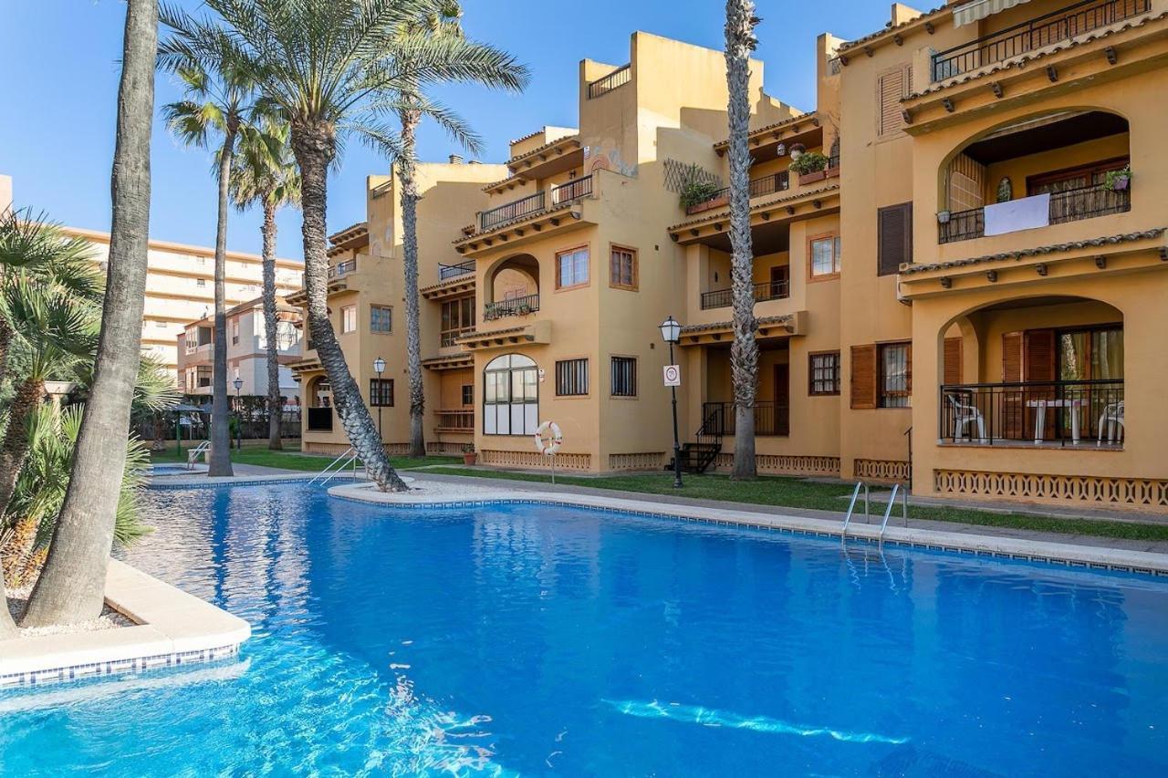 IDEAL para VERANO con PISCINA e INVIERNO con COCINA de LEÑA La Mata (Torrevieja) Exterior foto