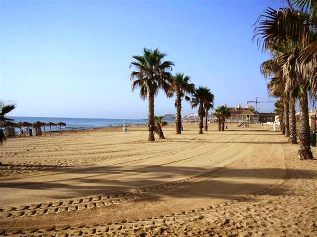 IDEAL para VERANO con PISCINA e INVIERNO con COCINA de LEÑA La Mata (Torrevieja) Exterior foto